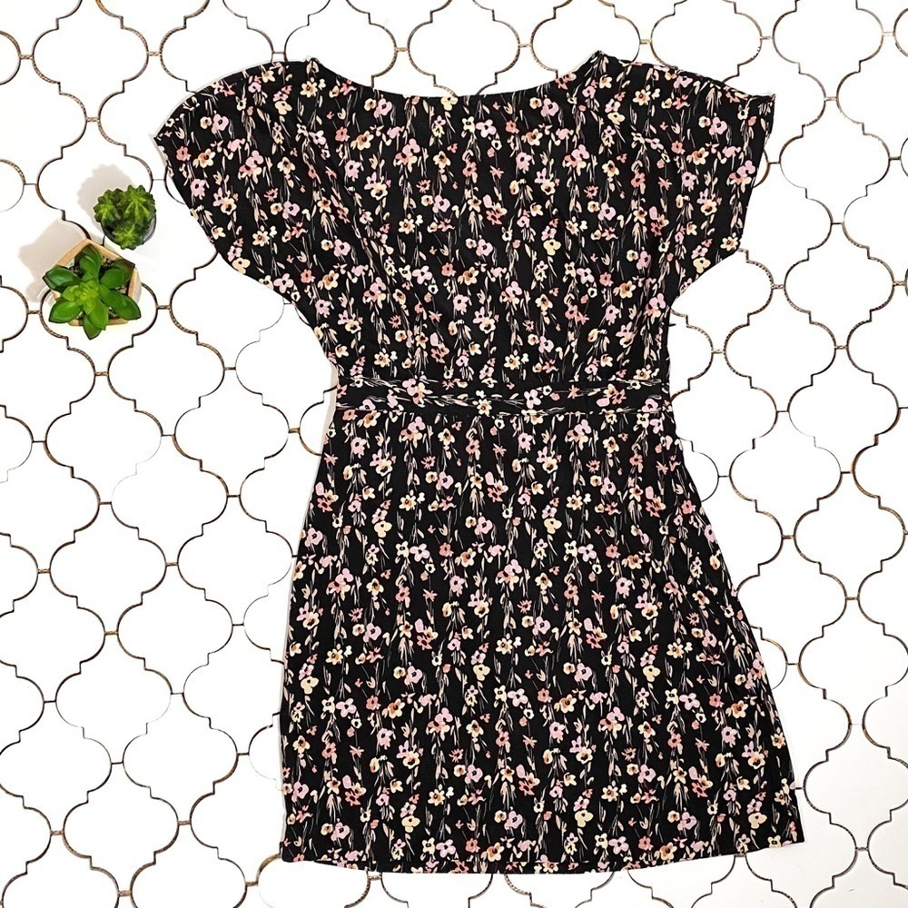 Zara floral dress Size Medium